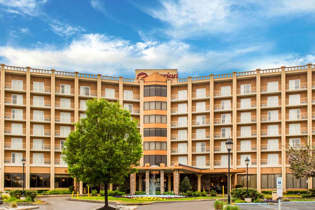 Clarion Hotel Philadelphia International Airport - photo 3