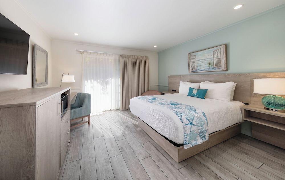 Inn By The Harbor - photo 13