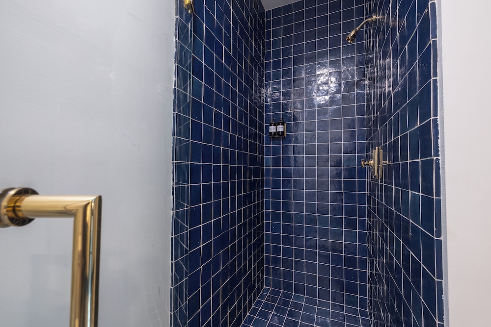 Hotel Hardware - photo 16