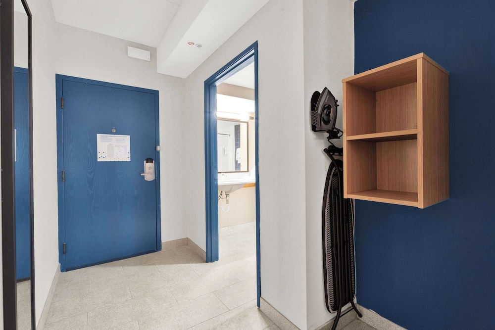 Spark by Hilton Plymouth - photo 24