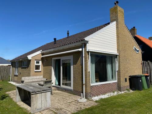 Op 't Landtweg 37 — 4-Star Luxury Hotel in Callantsoog, Netherlands