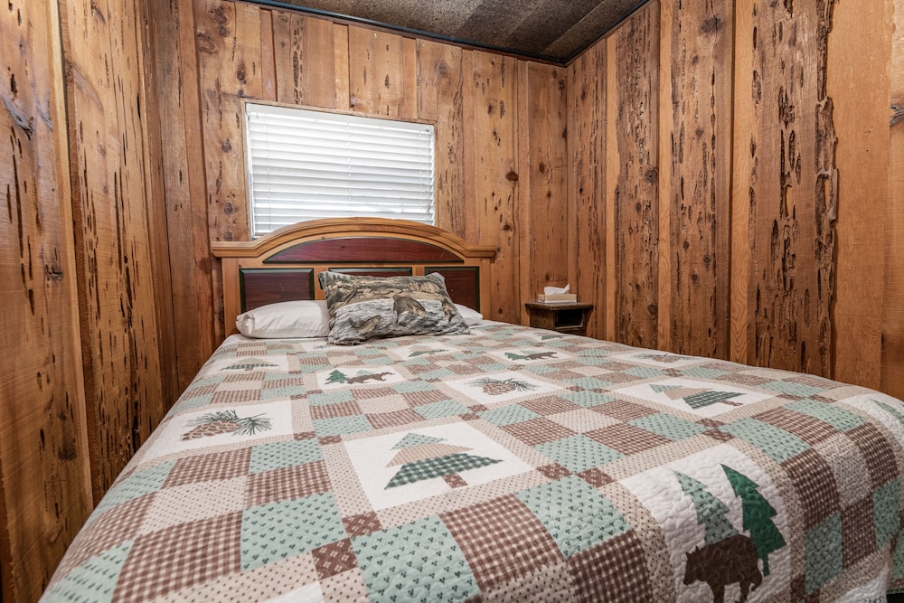 Big Bear Lakefront Lodge - photo 26