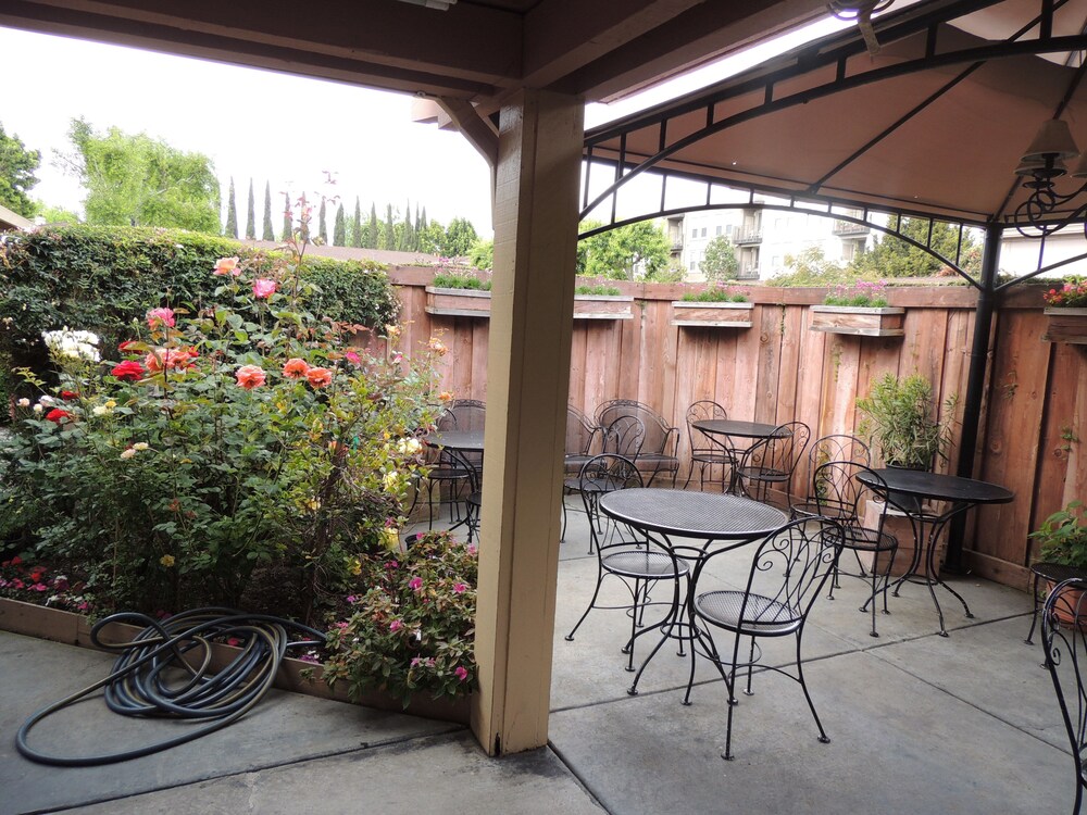 Pacific Inn of Redwood City - photo 69