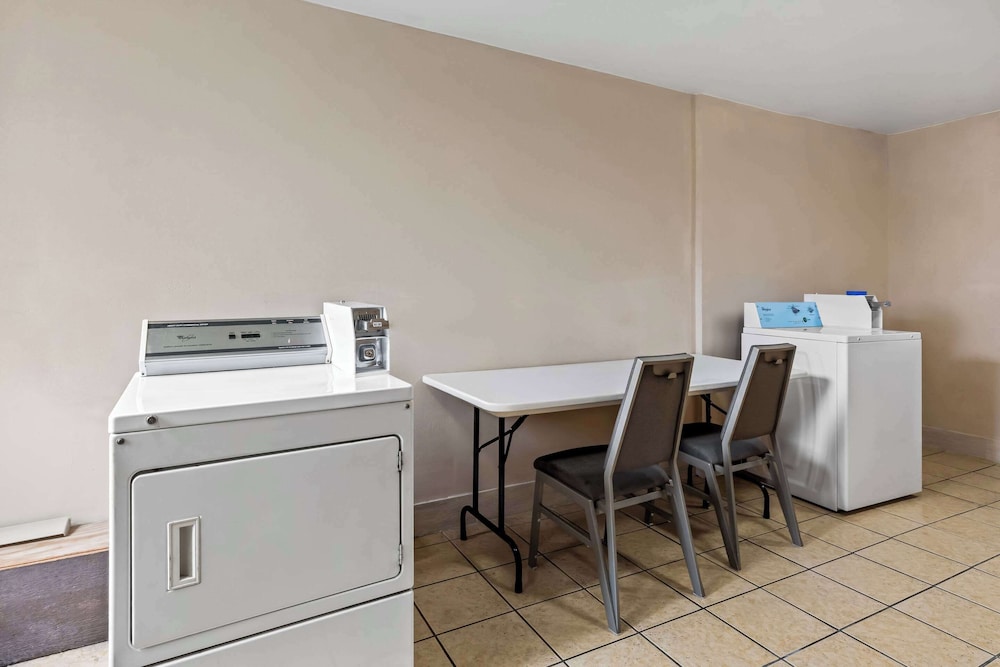 Quality Inn Marietta near Dobbins ARB - photo 36