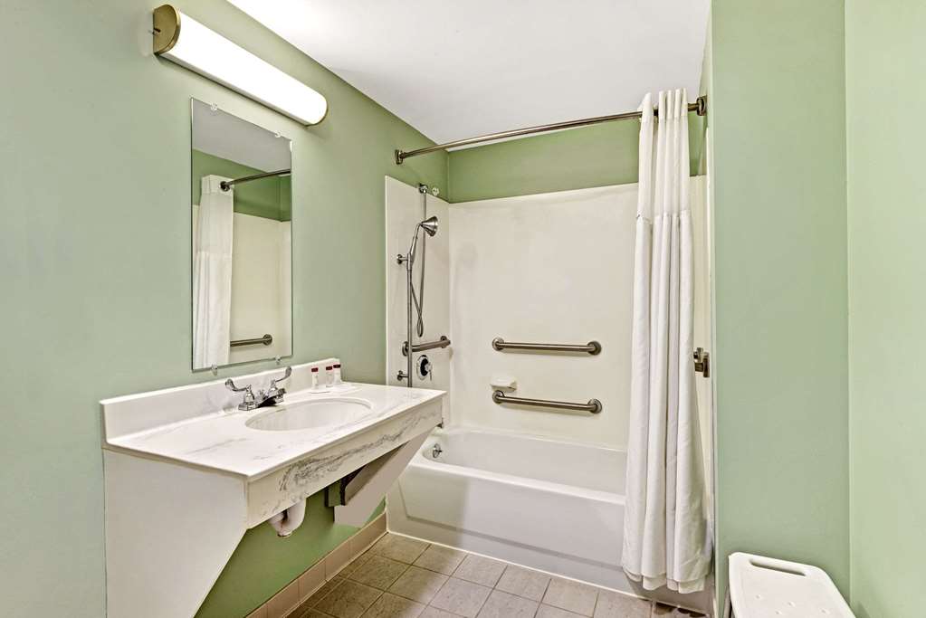 Ramada by Wyndham Saco Old Orchard Beach Area - photo 14