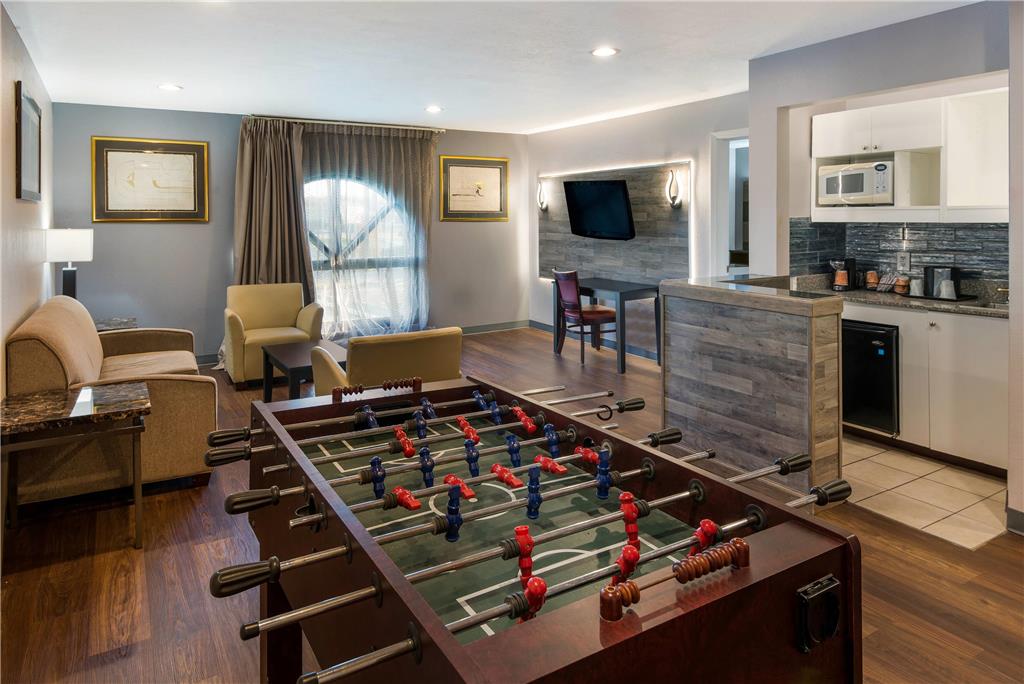 Quality inn & Suites Cincinnati I 275 - photo 17