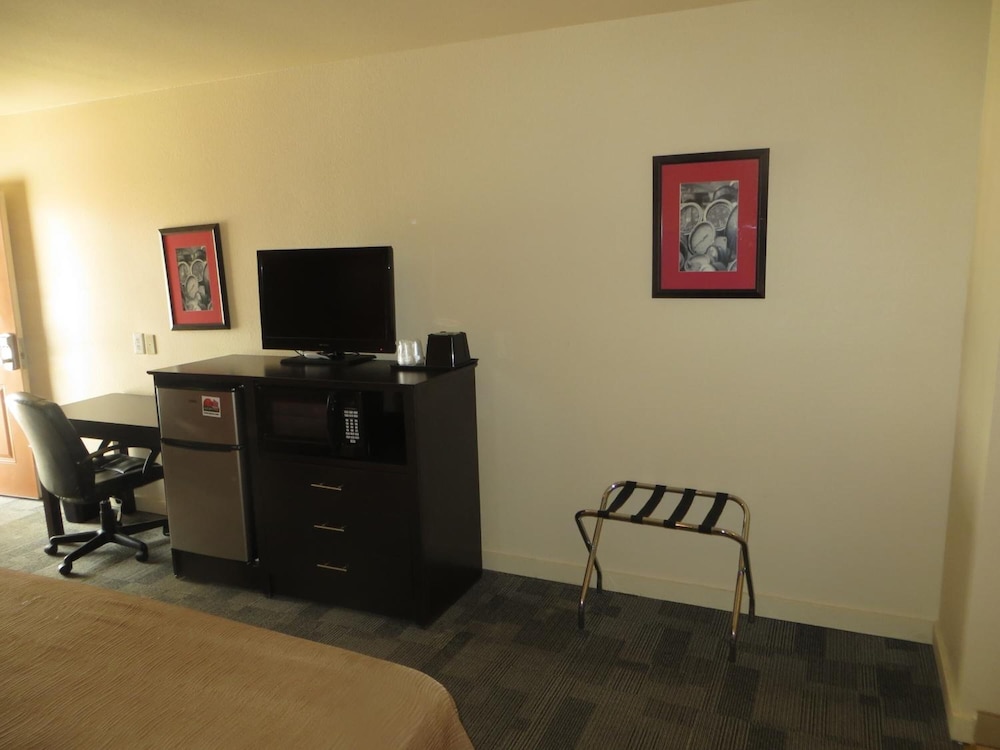 Kenedy Country Inn - photo 13