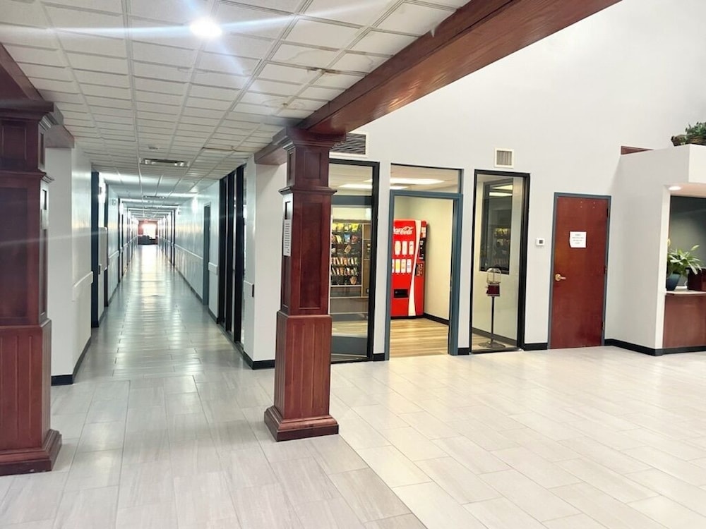 Grand Vista Hotel and Suites - photo 31