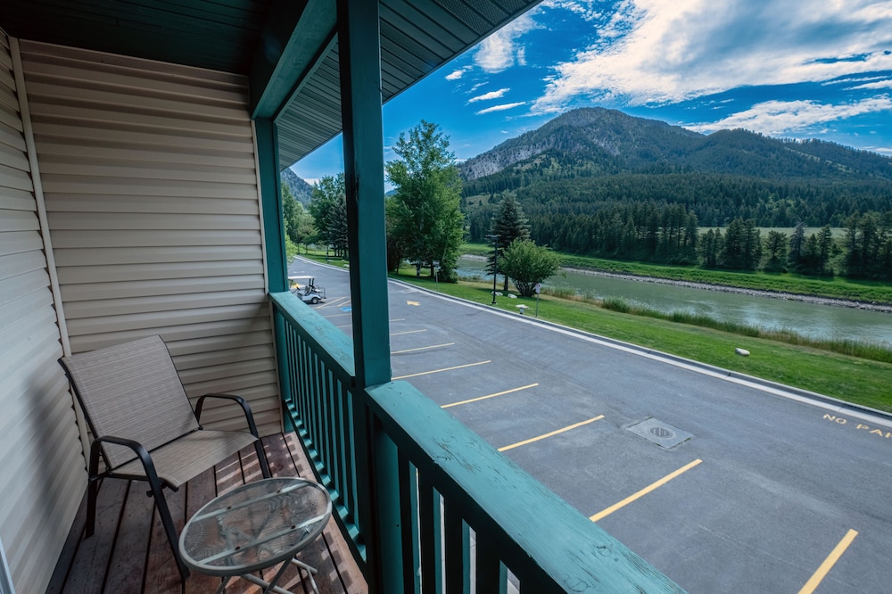Flying Saddle Resort - photo 51