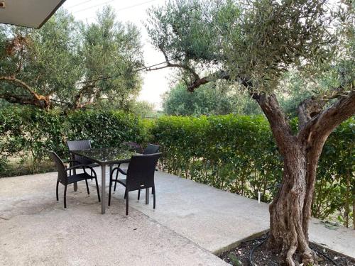 Limenari modern house — 4-Star Luxury Hotel in Filiatra, Greece