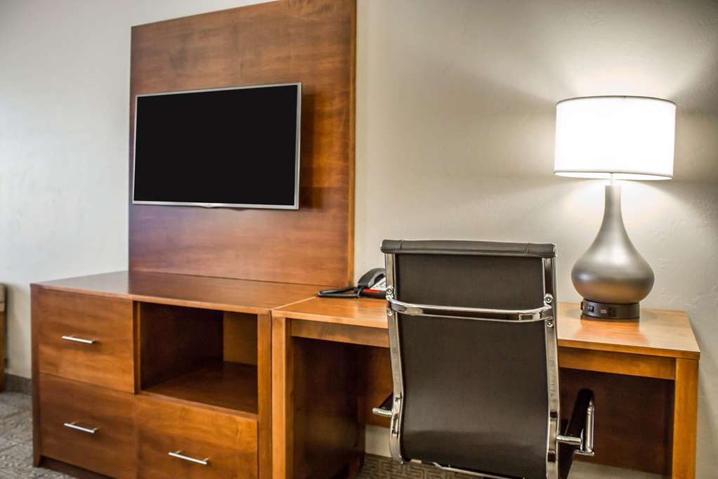 Comfort Suites Hartville North Canton - photo 18