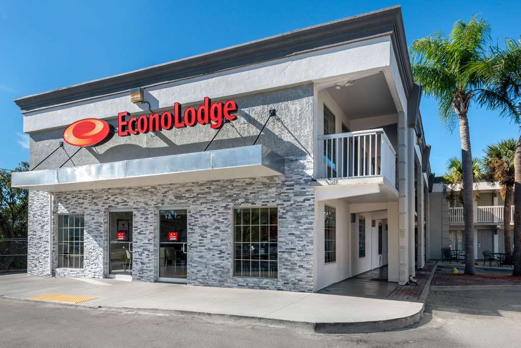 Econo Lodge Airport at RJ Stadium - featured photo