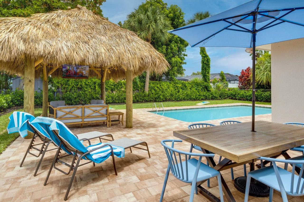 Private Pool And Bar Palm Beach Gardens Getaway — hotel in Palm Beach Gardens