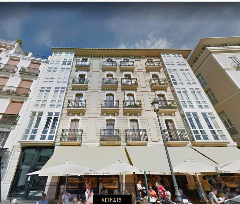 Flats Friends Plaza de la Reina — carbon neutral stay, Valencia