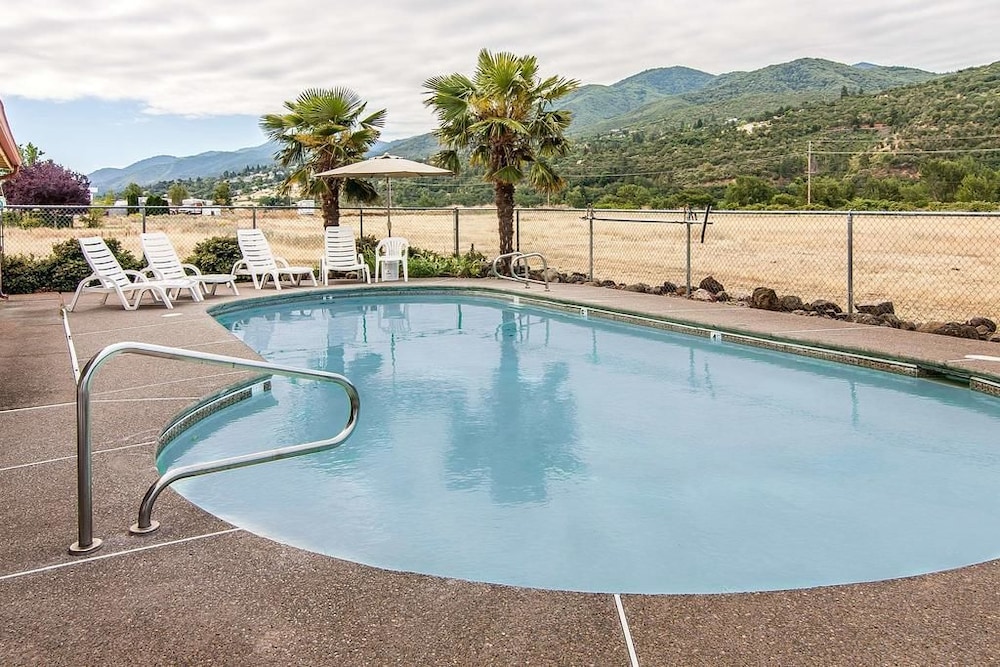 Ashland Valley Inn - photo 14