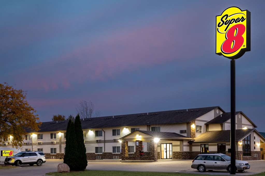 Super 8 by Wyndham Waverly - photo 5