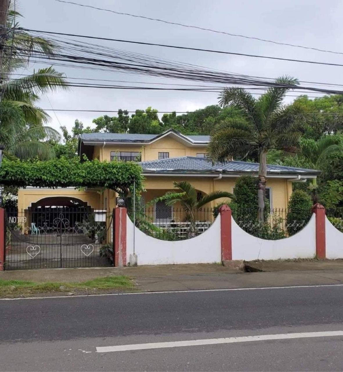 Caparas Transient House — 4-Star Luxury Hotel in Alaminos, Philippines