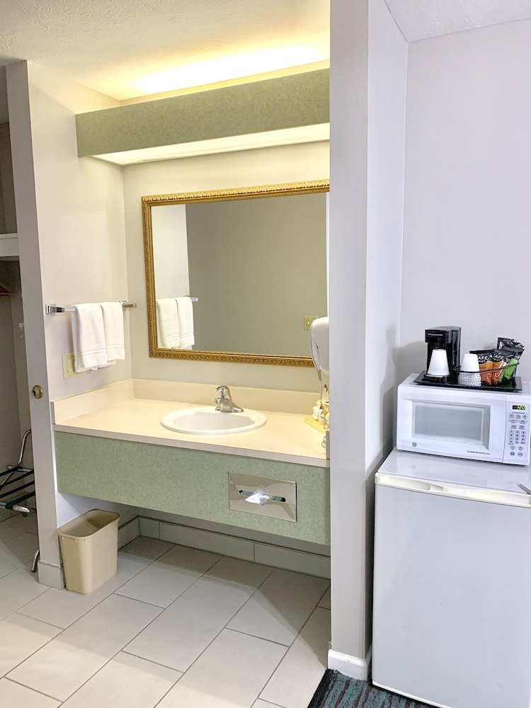 Countryside Suites Lincoln - photo 3