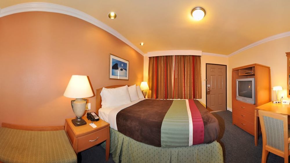 Rodeway Inn & Suites Near The Coliseum & Arena in Oakland, United States