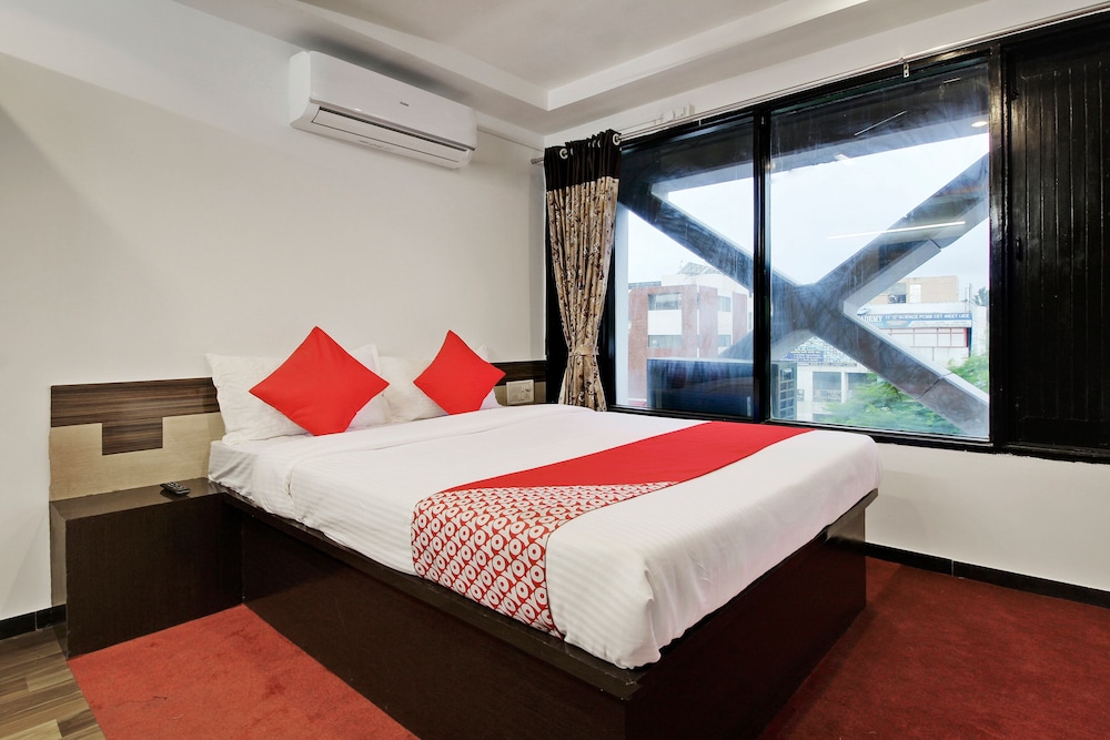 Oyo 46833 Hotel Sai Chatra — Nashik
