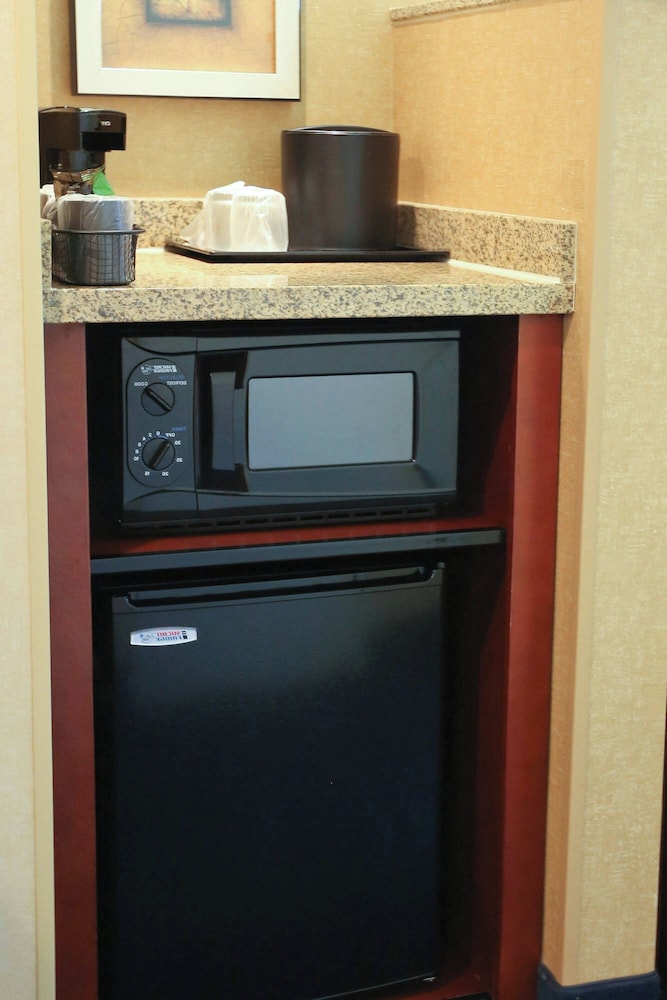 Courtyard by Marriott Blacksburg - photo 9
