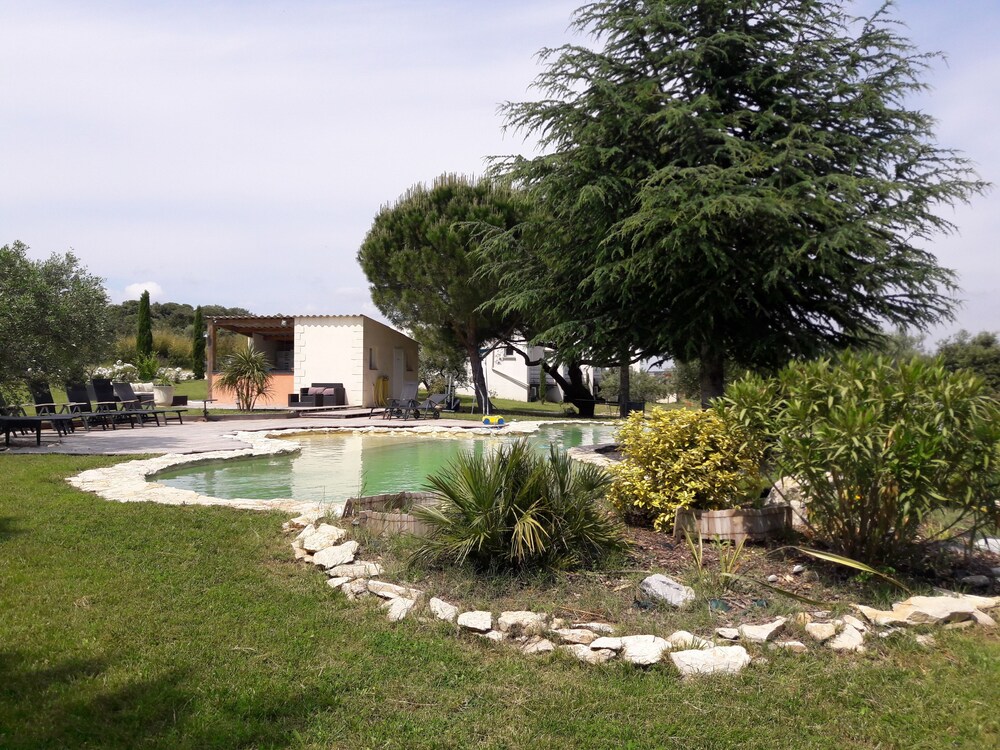 La Lune ô collines — hotel in Ledenon