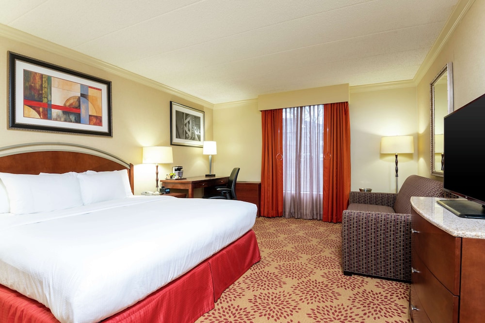 DoubleTree by Hilton Hotel Grand Rapids Airport - photo 18
