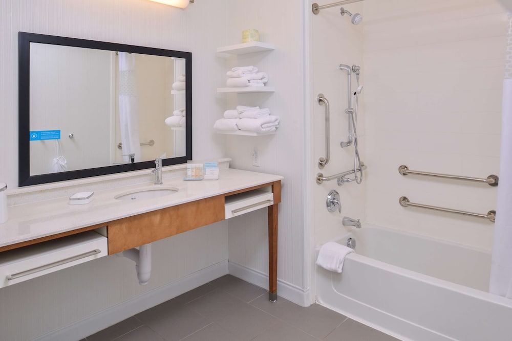 Hampton Inn & Suites Altoona Des Moines - photo 39