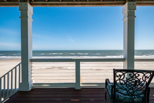 The Salty Dog by Oak Island Accommodations - photo 24