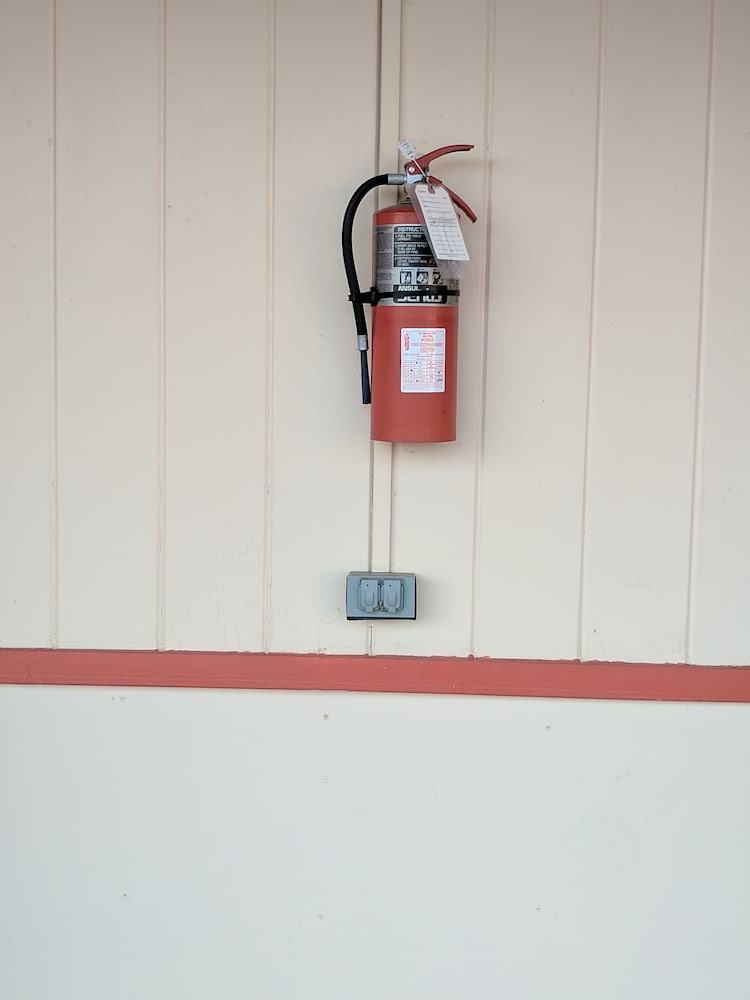 Benton Inn - photo 12