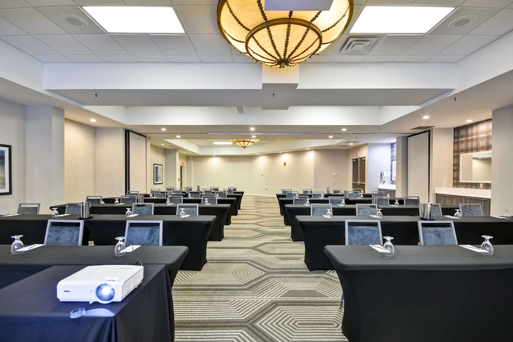 Embassy Suites Hotel Charlotte - photo 59