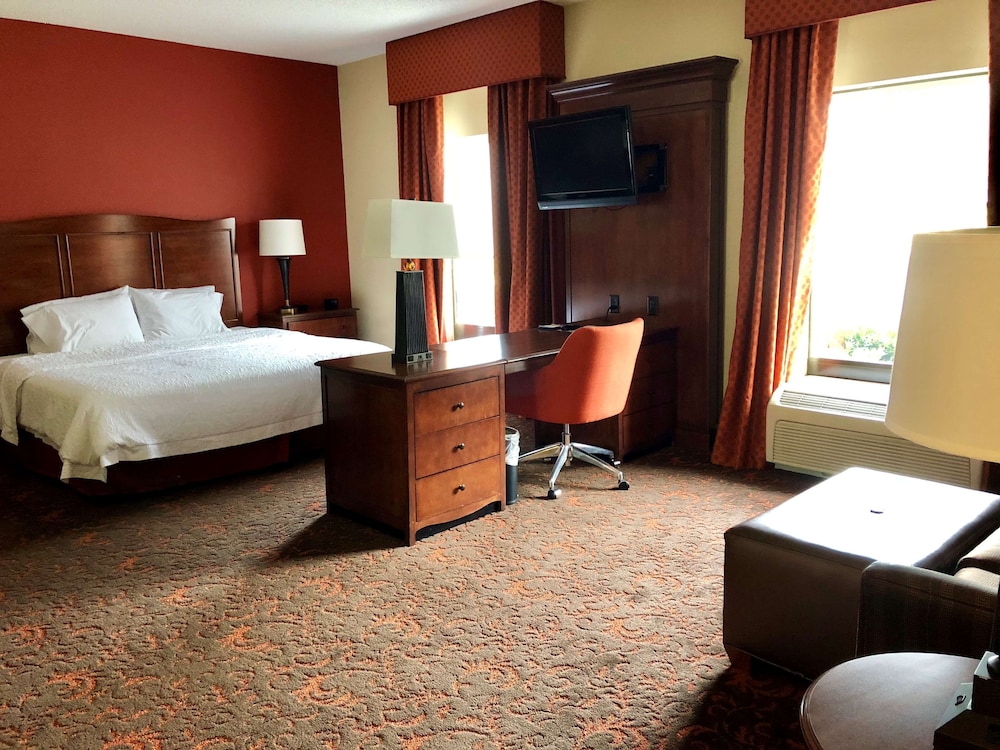 Hampton Inn & Suites Woodstock VA - photo 10