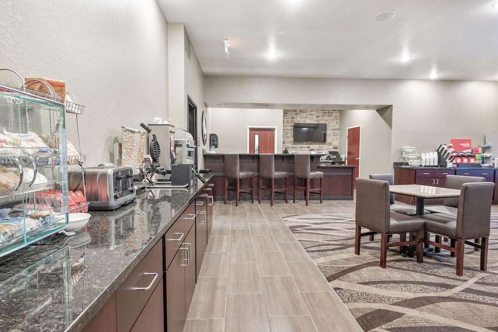 Cobblestone Hotel & Suites Mosinee - photo 88
