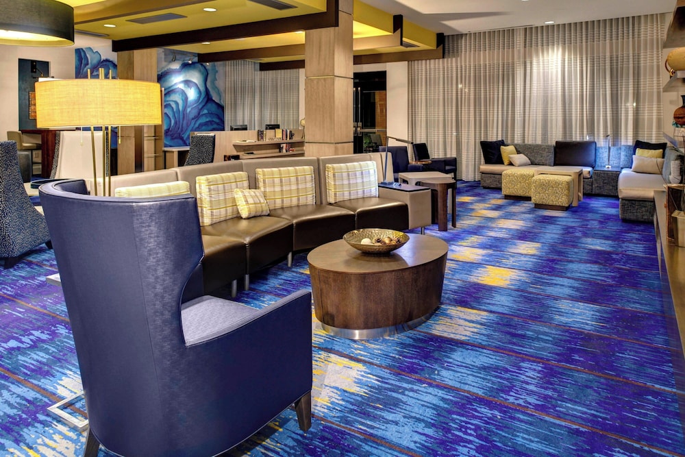 Courtyard by Marriott Carrollton - photo 2