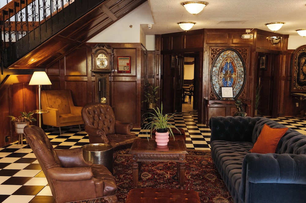 The Boulder Broker - photo 4