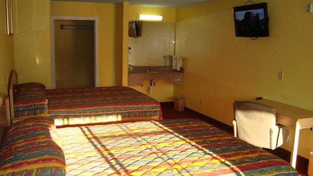 Winnquest Inn Near Ft. Sam Houston - photo 19