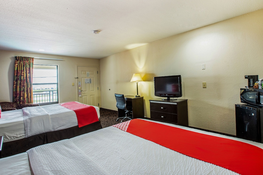 Oyo Hotel Lsu - photo 16