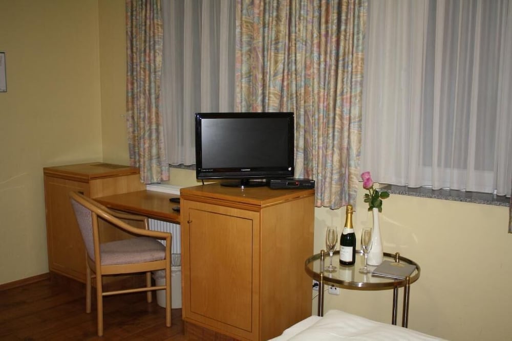 Hotel Mykonos — Eschweiler — photo 2