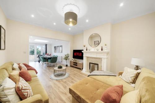 Spacious house in Wembley Garden — 4-Star Luxury Hotel in London, United Kingdom