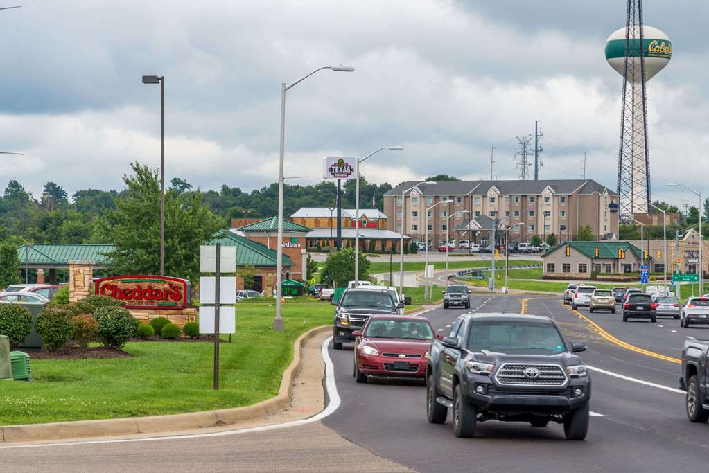 Hawthorn Suites by Wyndham Wheeling at the Highlands - photo 23