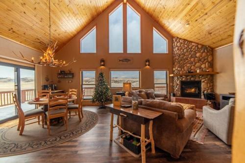 Scenic Pet Friendly Mountain Getaway With Two Living Areas and Game Room A Reel Good Time in Fairplay, United States