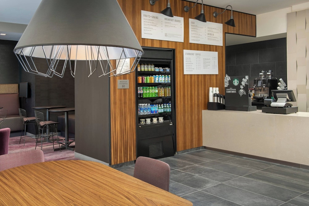 Courtyard by Marriott Portland East - photo 35