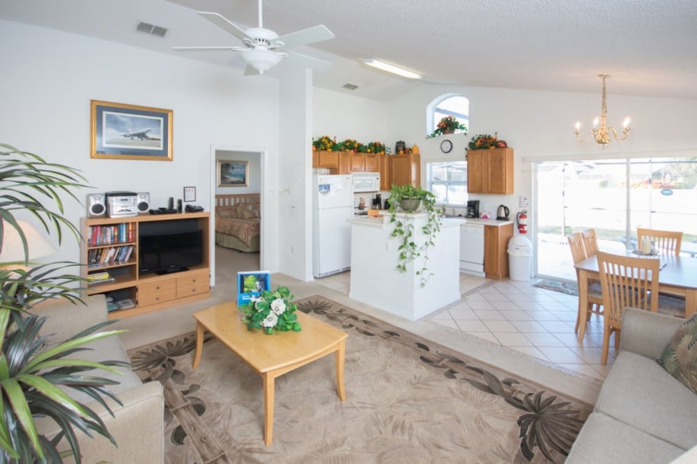 3 Bed 2 Bath In Golf Resort With Private Pool 3 Bedroom Home by RedAwning Haines City - photo 5