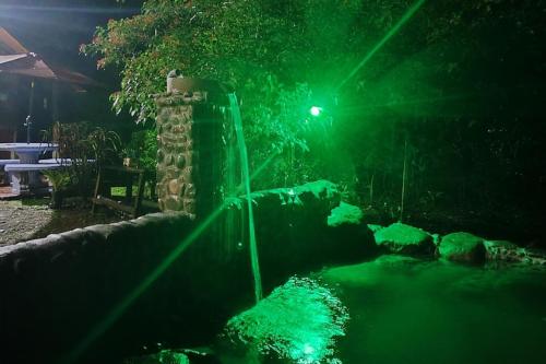 Habitación rodeada de las copas de los árboles in San Ramon, Costa Rica