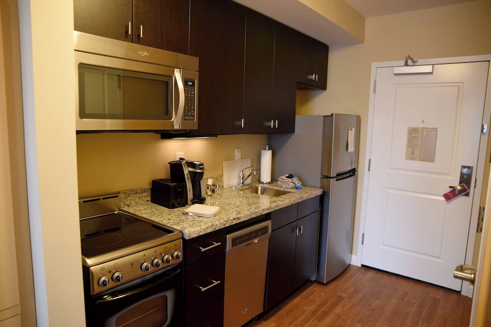 TownePlace Suites Lawrence Downtown - photo 11