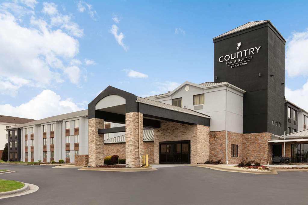 Country Inn & Suites by Radisson Roanoke Rapids NC - featured photo