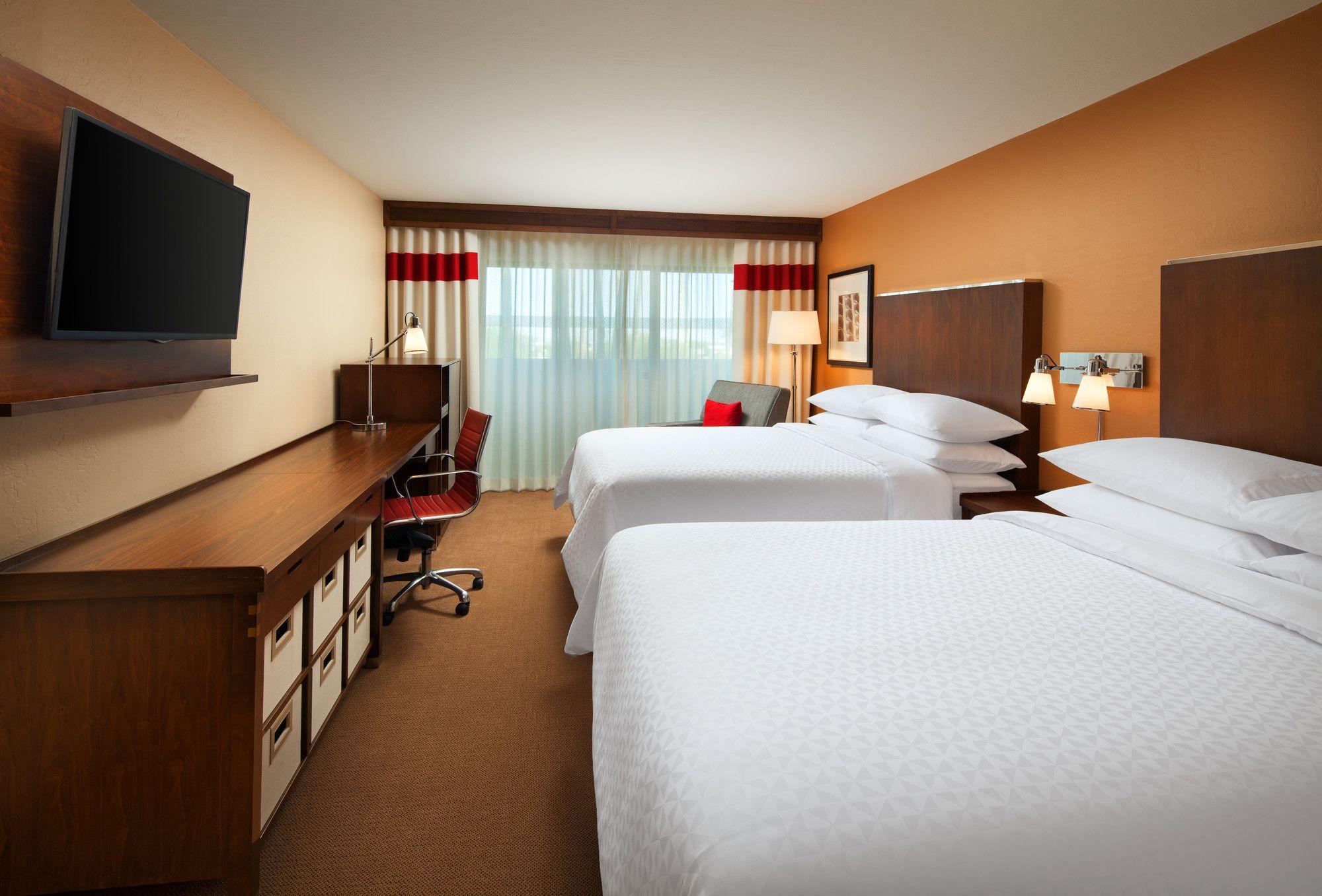 Four Points by Sheraton Phoenix South Mountain - featured photo