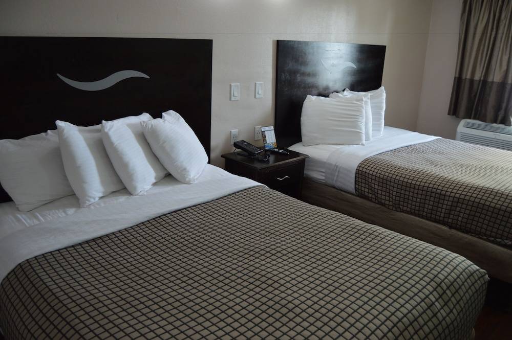 Destin Inn and Suites - photo 12