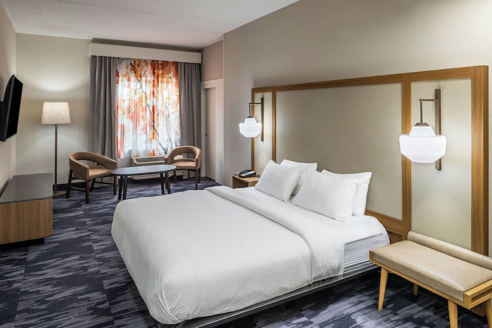Fairfield Inn & Suites by Marriott Butler - photo 8
