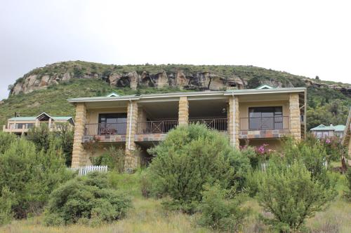 Sunbird Haven Self Catering Sleeps 8 in Clarens, South Africa